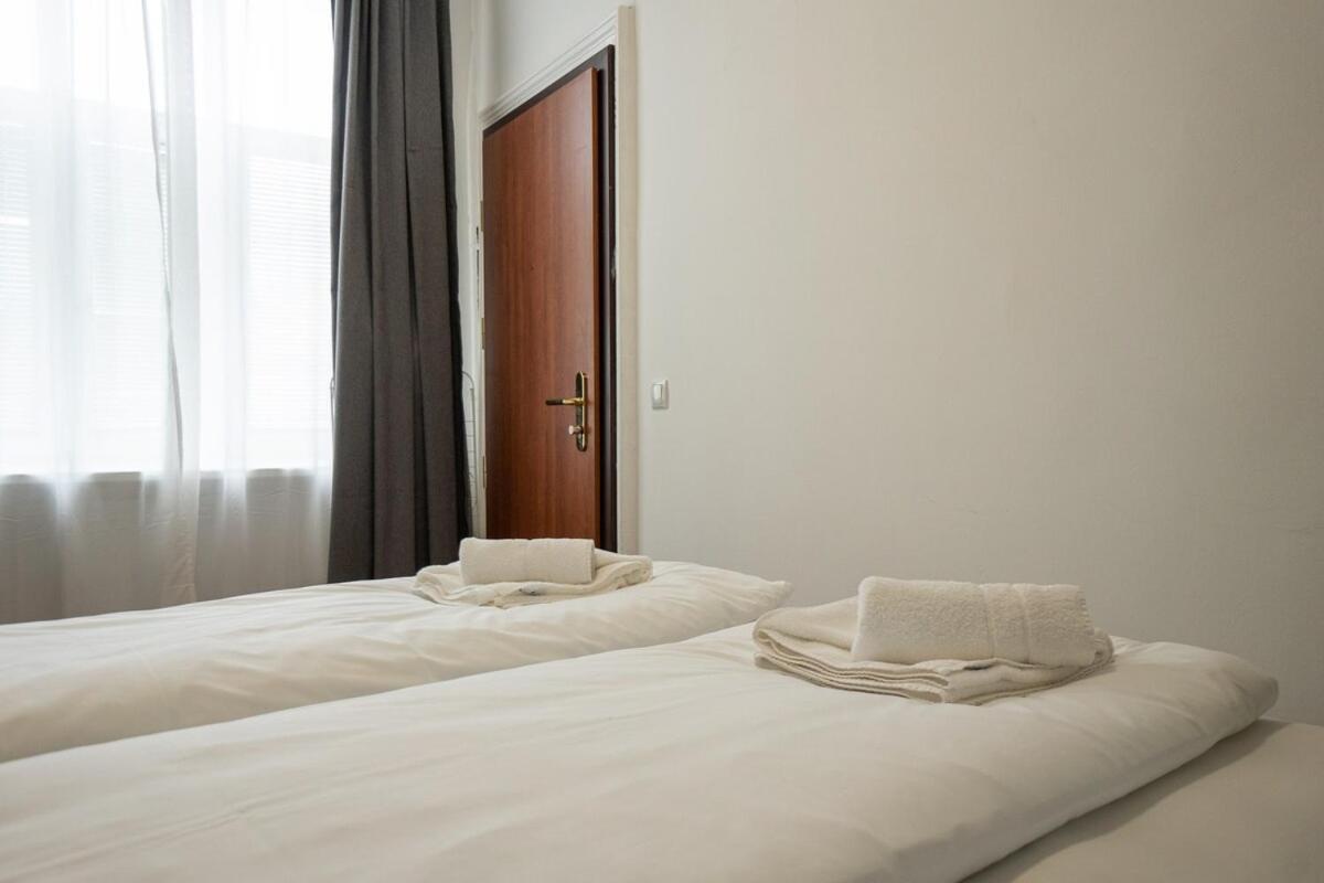 New Apartment With A King-Size Bed In A Calm Area Vienna Exterior photo